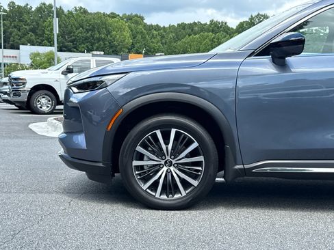 Used 2025 INFINITI QX60 Sensory AWD/4WD image 11