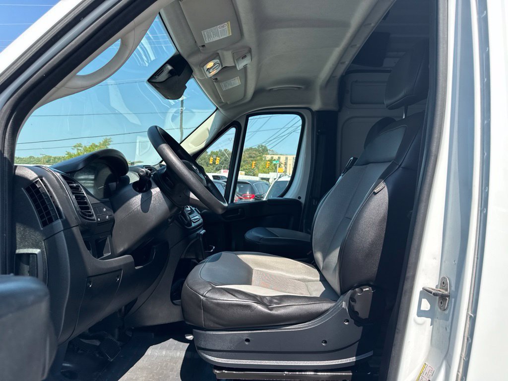 Used 2025 RAM ProMaster 2500 w/ Convenience Group FWD image 11