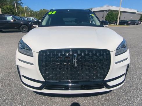 Used 2023 Lincoln Corsair Reserve w/ Equipment Group 202A AWD/4WD image 10