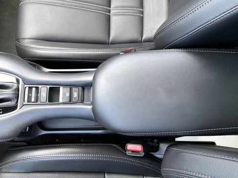 Certified 2026 Honda HR-V EX-L image 31