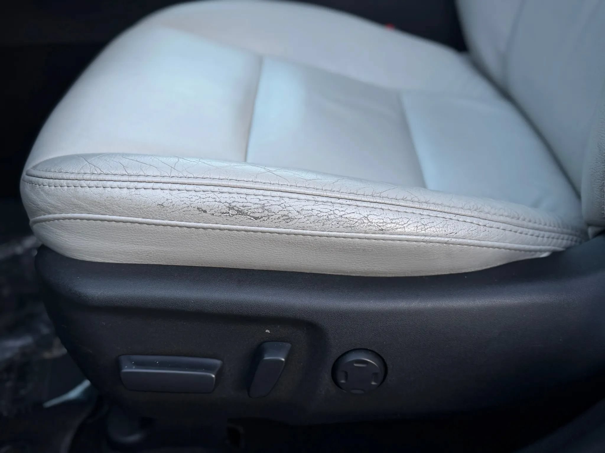 Used 2015 Toyota Avalon XLE FWD image 9