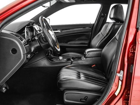 Used 2022 Chrysler 300 S image 30