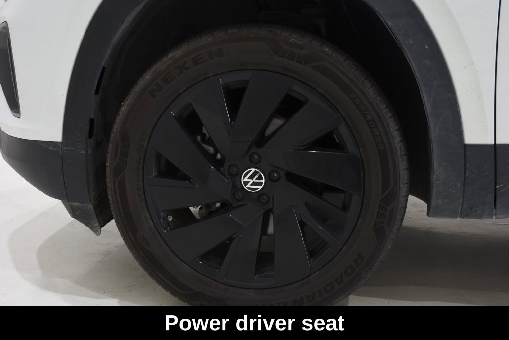 Used 2025 Volkswagen Atlas Cross Sport SE FWD image 8