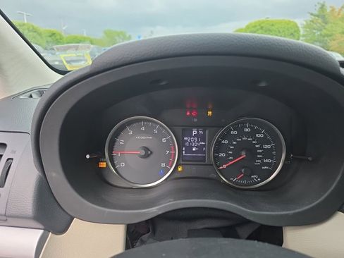 Used 2013 Subaru Crosstrek 2.0i Limited AWD/4WD image 12