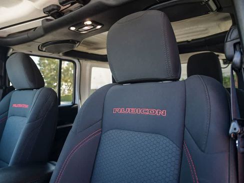 Used 2021 Jeep Wrangler Unlimited Rubicon w/ Safety Group AWD/4WD image 20