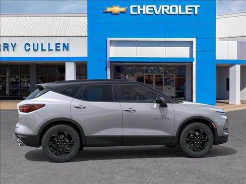 New 2025 Chevrolet Blazer LT w/ Midnight/Sport Edition image 5