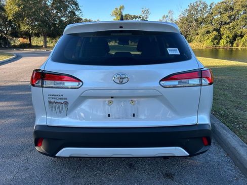 Certified 2024 Toyota Corolla Cross L image 4