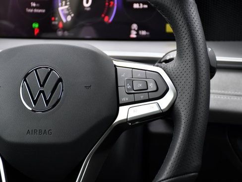 New 2026 Volkswagen Tiguan SE R-Line FWD image 24