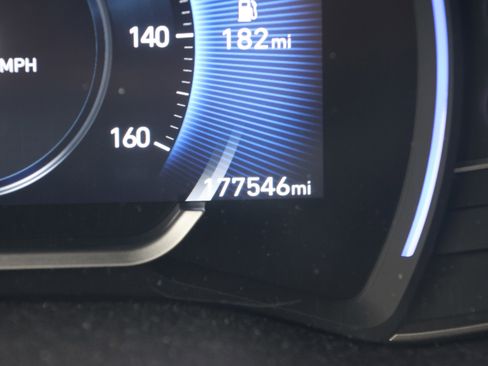 Used 2019 Hyundai Santa Fe Limited image 19