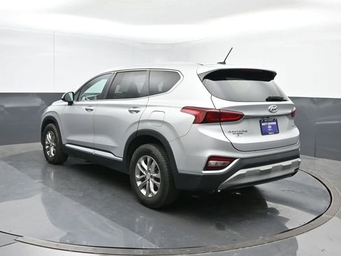 Used 2020 Hyundai Santa Fe SE image 4
