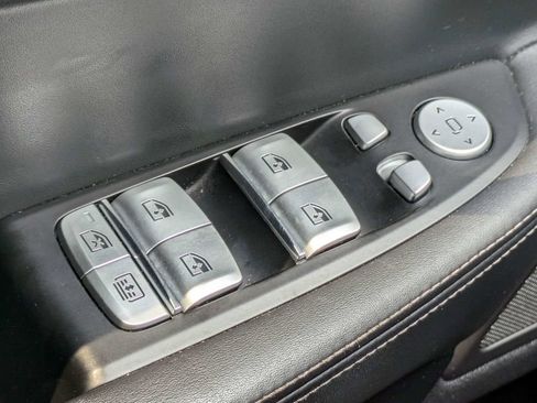Used 2018 BMW 750i xDrive AWD/4WD image 24