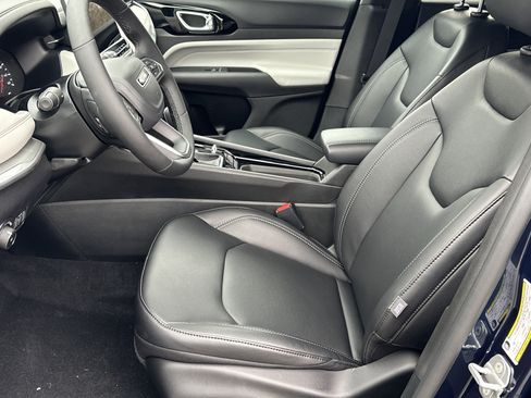 New 2026 Jeep Compass Limited image 12