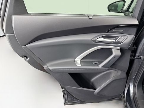 Used 2025 Audi Q5 Premium Plus w/ Premium Plus image 25