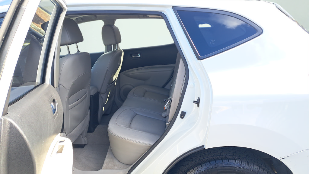 Used 2012 Nissan Rogue SL AWD/4WD image 24