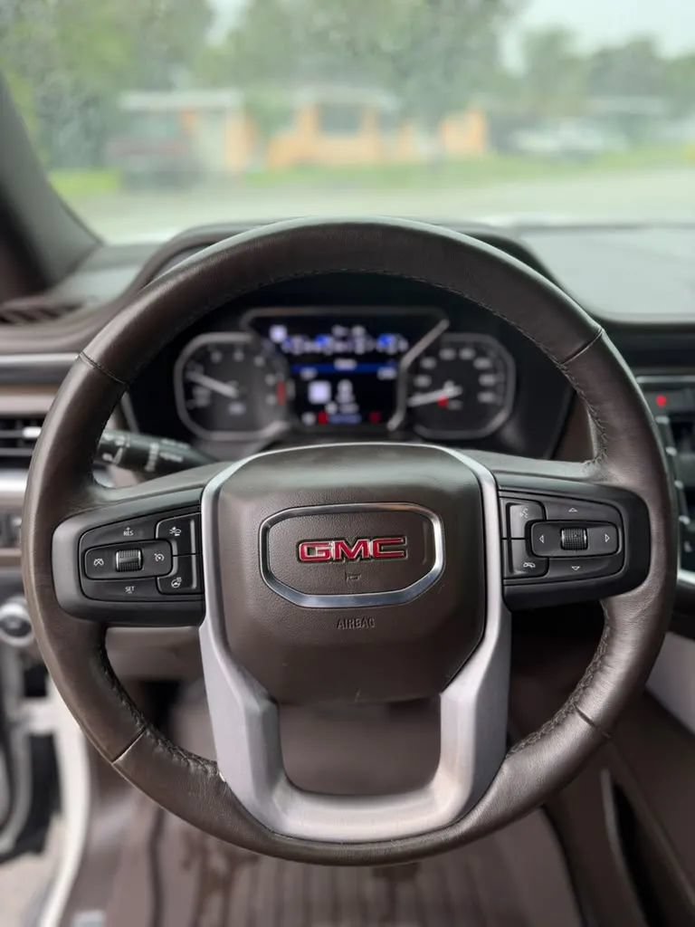 Used 2021 GMC Yukon SLT w/ Rear Media and Nav Package RWD image 15