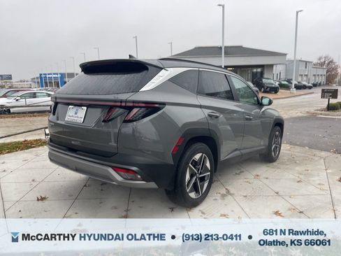 Used 2025 Hyundai Tucson SEL FWD image 16