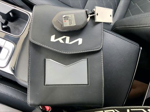 Used 2024 Kia Telluride EX X-Line image 11