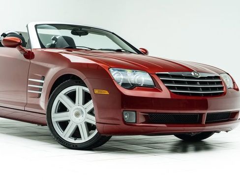 Used 2005 Chrysler Crossfire Limited RWD image 4