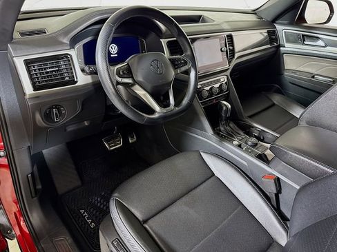 Used 2023 Volkswagen Atlas Cross Sport SEL R-Line AWD/4WD image 7