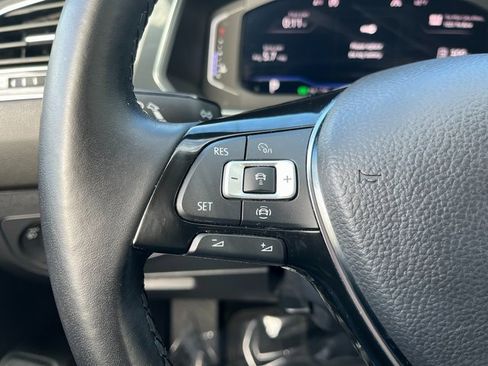 Certified 2019 Volkswagen Tiguan SEL Premium image 22