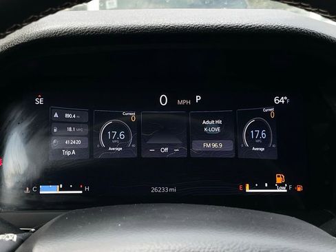 Used 2025 Jeep Grand Cherokee Altitude RWD image 16