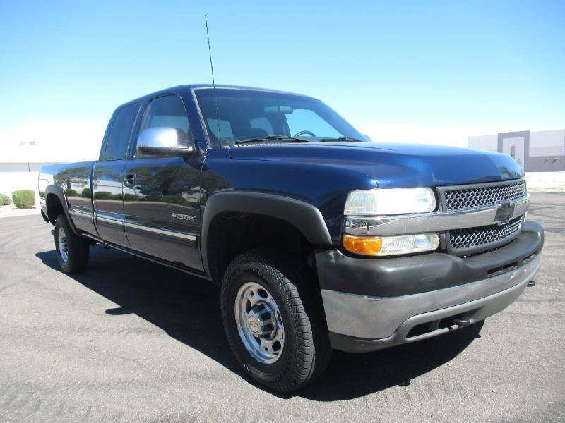 Used 2002 Chevrolet Silverado 2500 LS w/ Off-Road Skid Plate Pkg AWD/4WD image 4