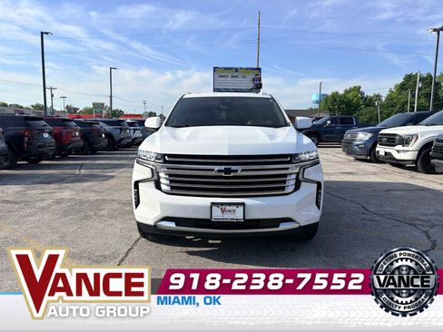 Used 2023 Chevrolet Tahoe High Country AWD/4WD image 2