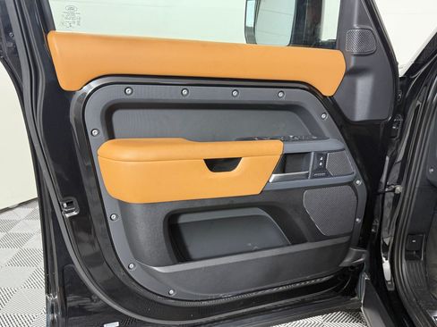 Used 2022 Land Rover Defender 110 X AWD/4WD image 19