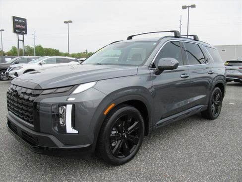Used 2025 Hyundai Palisade XRT FWD image 3
