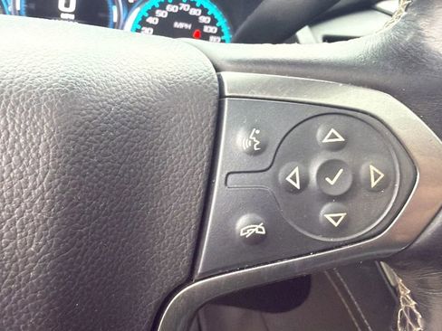 Used 2017 Chevrolet Suburban LT image 23