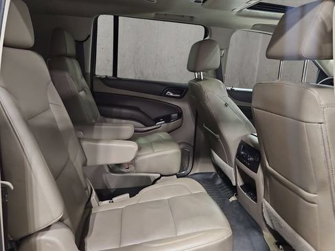 Used 2017 Chevrolet Suburban LT AWD/4WD image 21