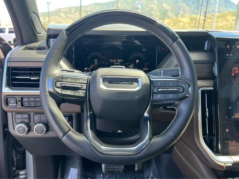 Used 2025 GMC Yukon Denali Ultimate AWD/4WD image 37