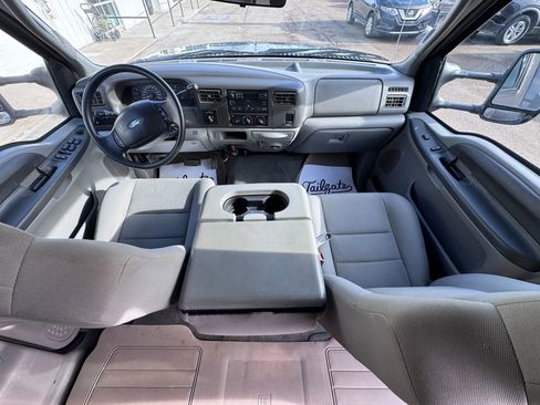 Used 2004 Ford F350 XLT image 9