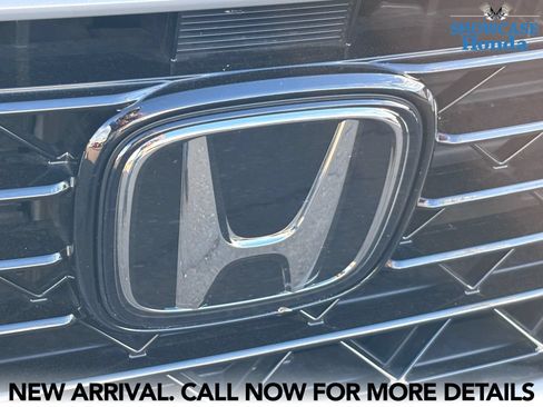Used 2024 Honda Accord Touring image 9