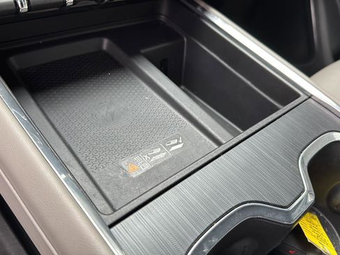 Used 2024 GMC Acadia Elevation image 23