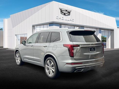 Certified 2024 Cadillac XT6 Premium Luxury image 5
