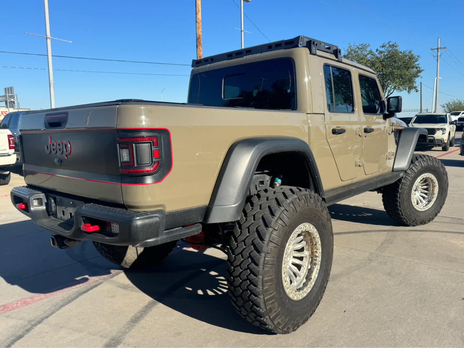Used 2020 Jeep Gladiator Rubicon AWD/4WD image 3