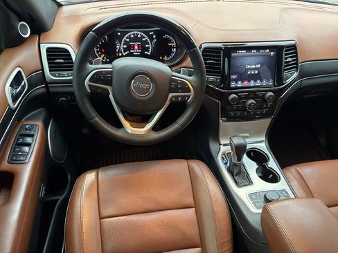 Used 2019 Jeep Grand Cherokee Summit image 10