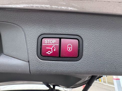 Used 2020 Mercedes-Benz GLS 450 4MATIC image 42