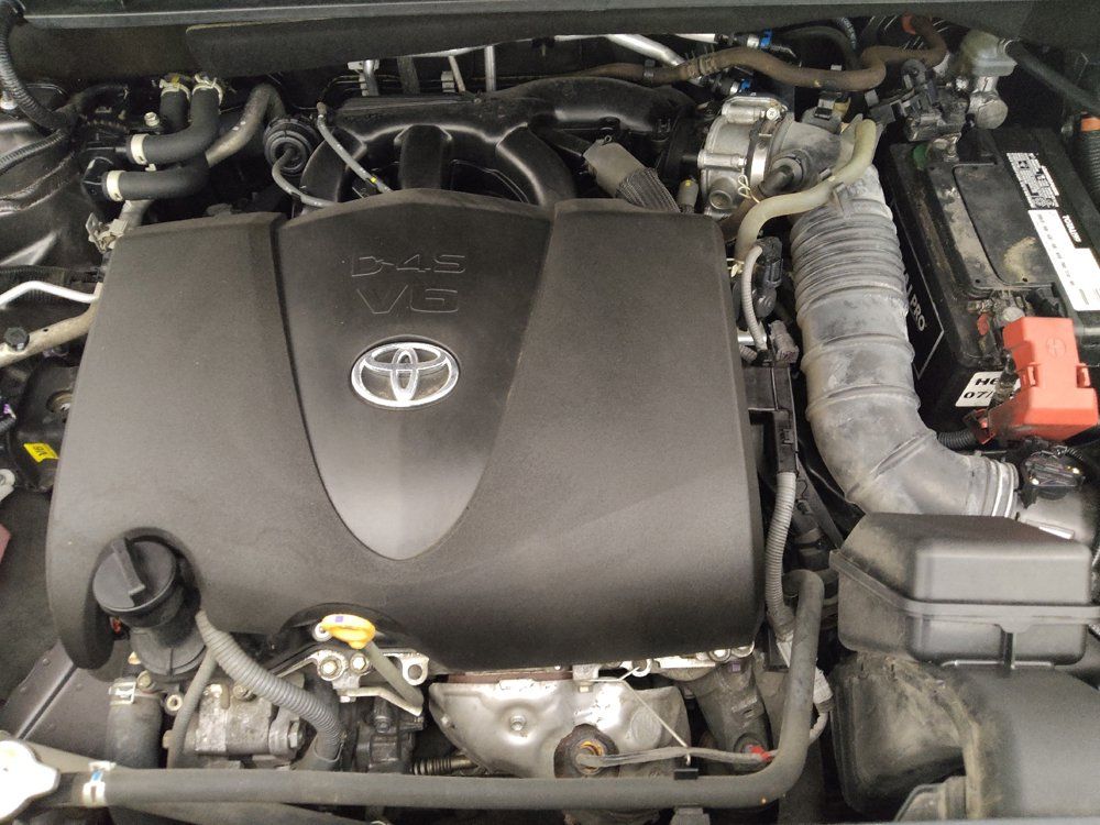 Used 2022 Toyota Highlander L FWD image 30