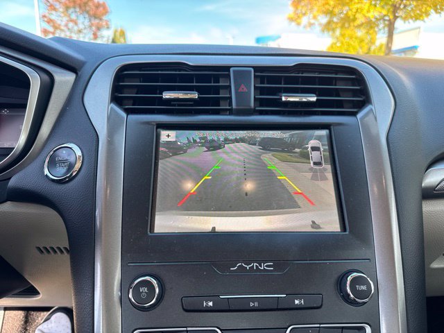 Used 2019 Ford Fusion SE FWD image 13