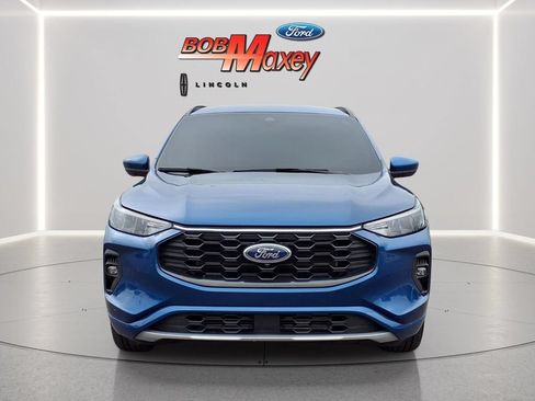 Used 2023 Ford Escape ST-Line Select w/ Tech Pack #2 AWD/4WD image 2