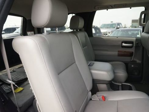 Used 2015 Toyota Sequoia Platinum AWD/4WD image 17