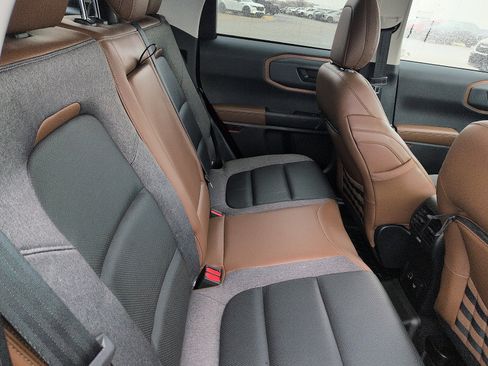 Used 2021 Ford Bronco Sport Outer Banks w/ Outer Banks Package (96D) image 8