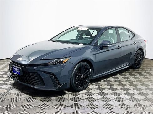 Certified 2025 Toyota Camry SE image 4