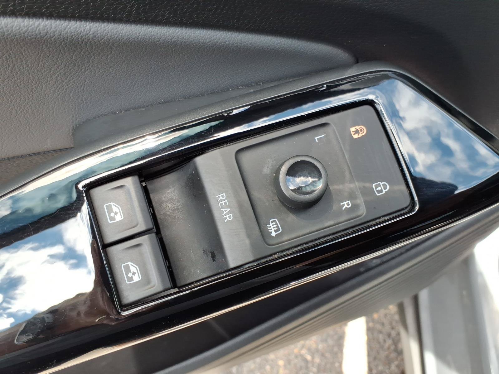 Certified 2023 Volkswagen ID.4 Pro S Plus AWD/4WD image 19