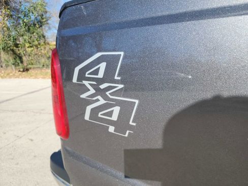 Used 2011 Ford F250 Lariat w/ Lariat Interior Pkg image 11