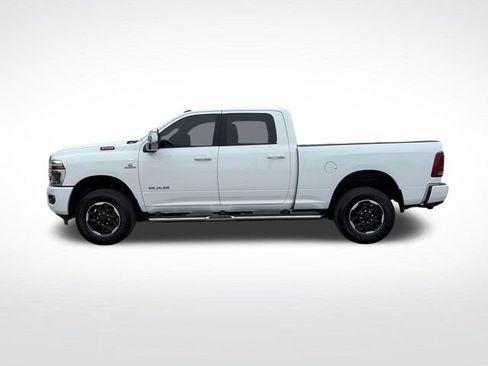 Used 2026 RAM 3500 Laramie AWD/4WD image 2