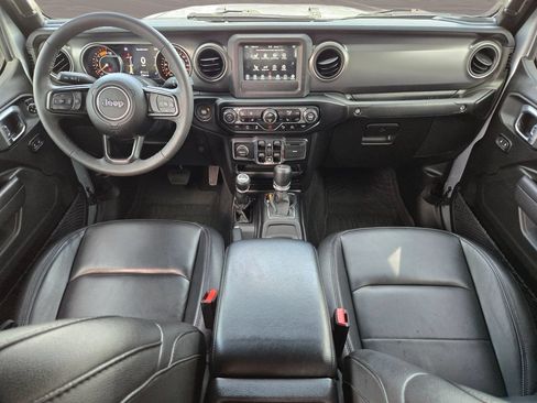 Used 2023 Jeep Gladiator Sport AWD/4WD image 16