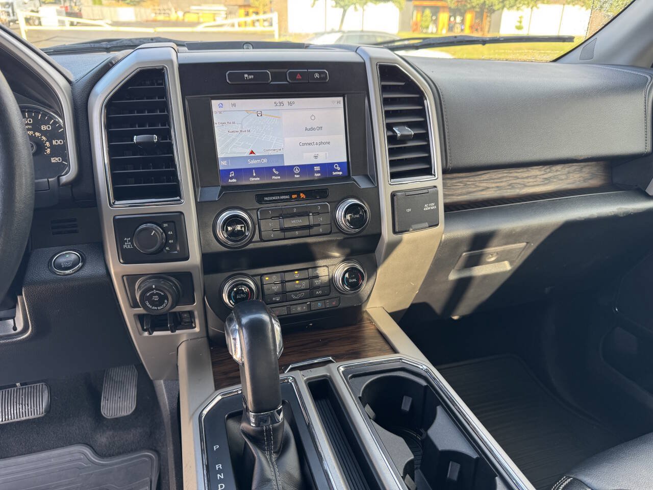 Used 2019 Ford F150 Lariat w/ Equipment Group 502A Luxury AWD/4WD image 16